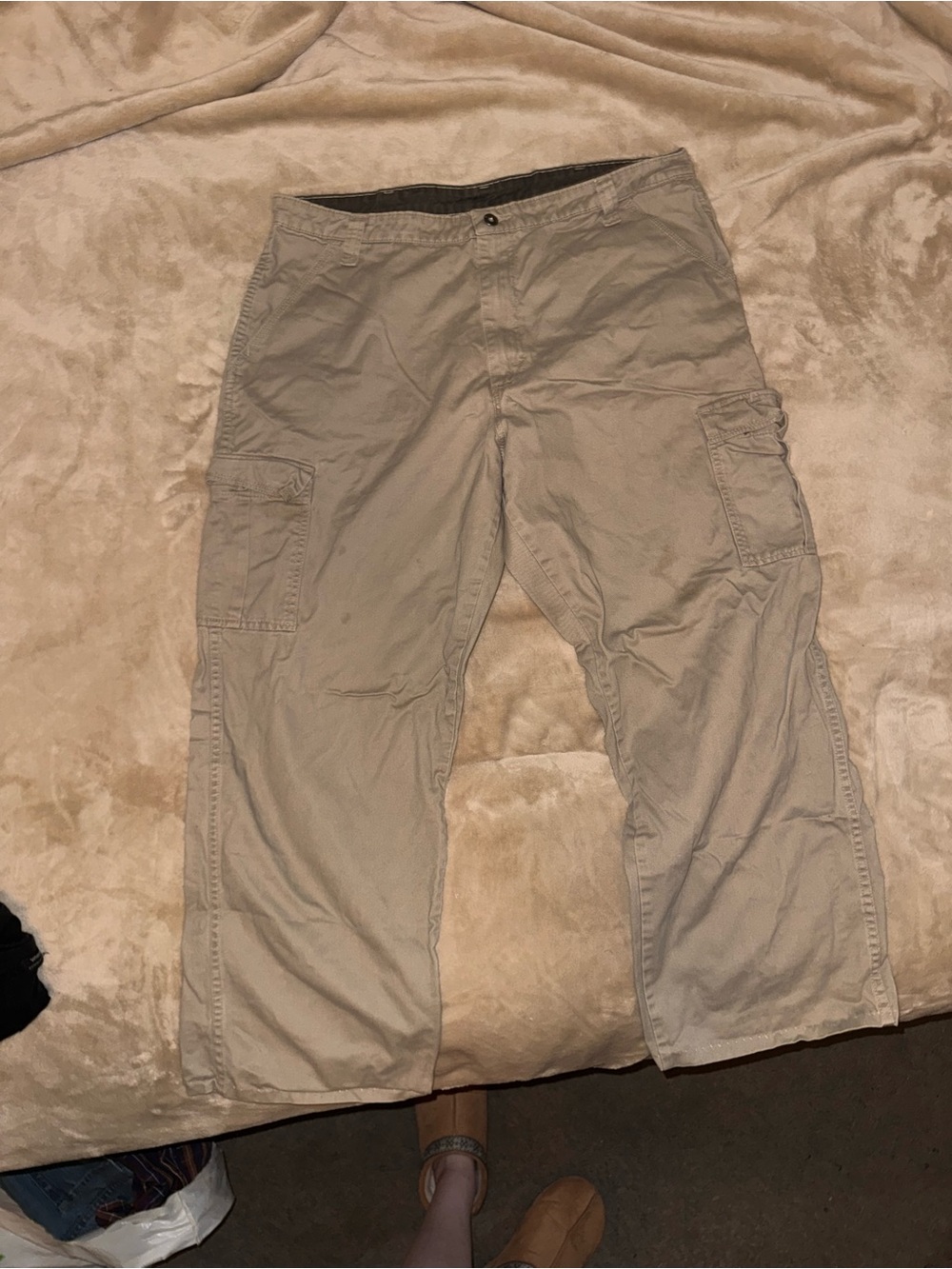 Wrangler Beige Cargo Pants with Side Flap Pockets
